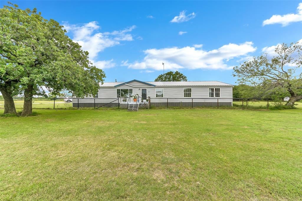 197 County Road 3382, Paradise, TX 76073