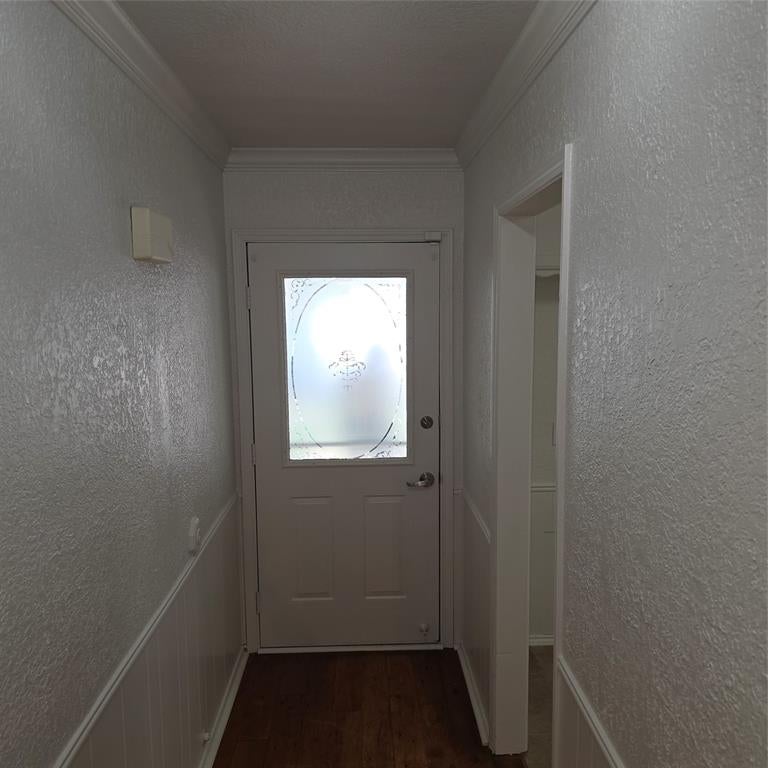 5525 Parliament Dr, Arlington, TX 76017 photo