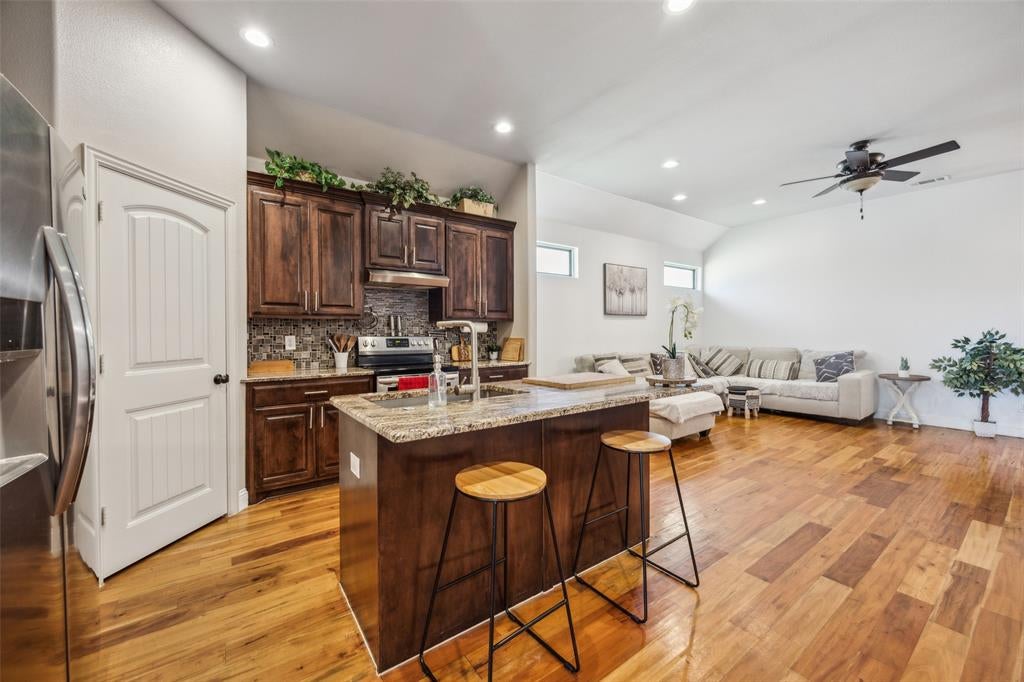 2405 La Costa Dr, Rowlett, TX 75088 photo
