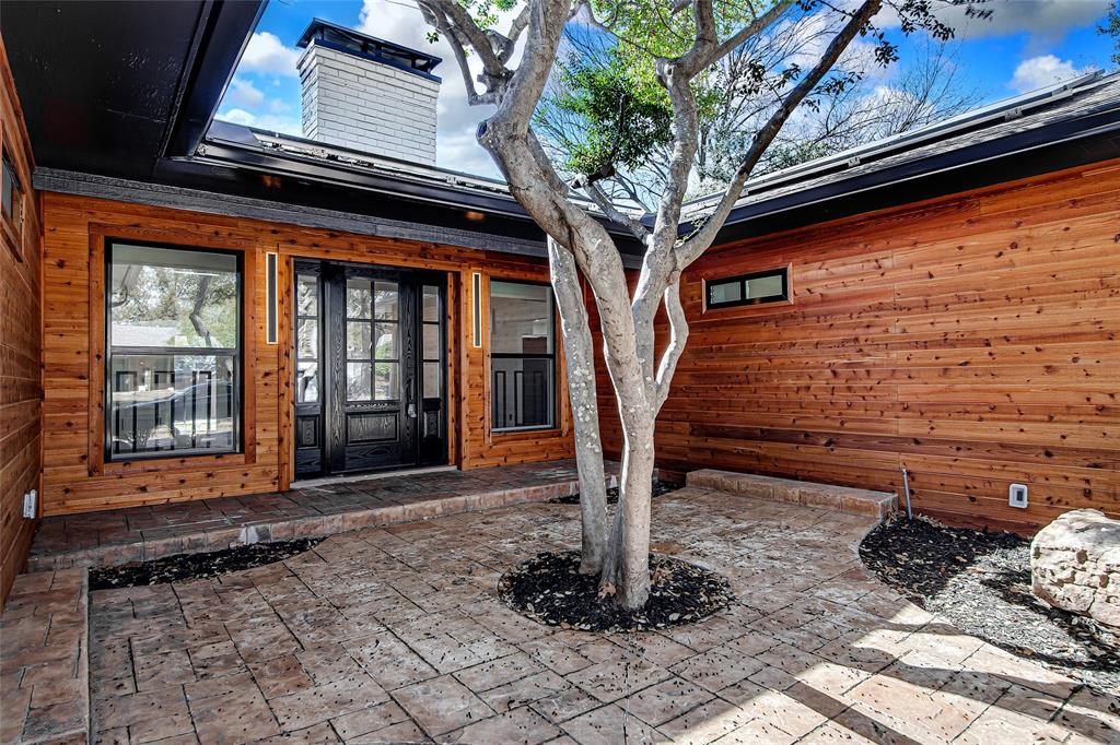 7992 Fallmeadow Ln, Dallas, TX 75248 photo