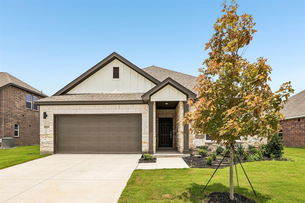 1513 Xavier St, Anna, TX 75409