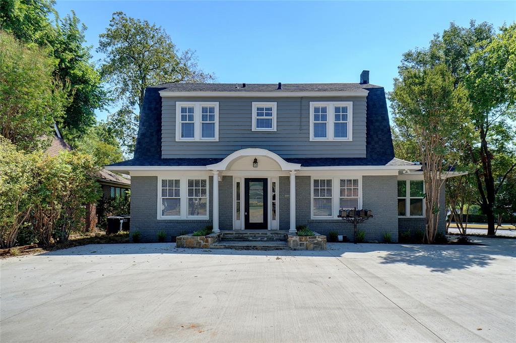1511 Clover Ln, Fort Worth, TX 76107