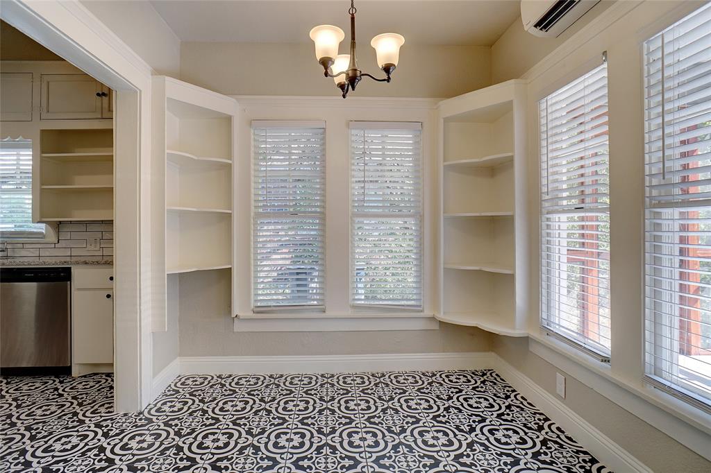 1511 Clover Ln, Fort Worth, TX 76107 photo