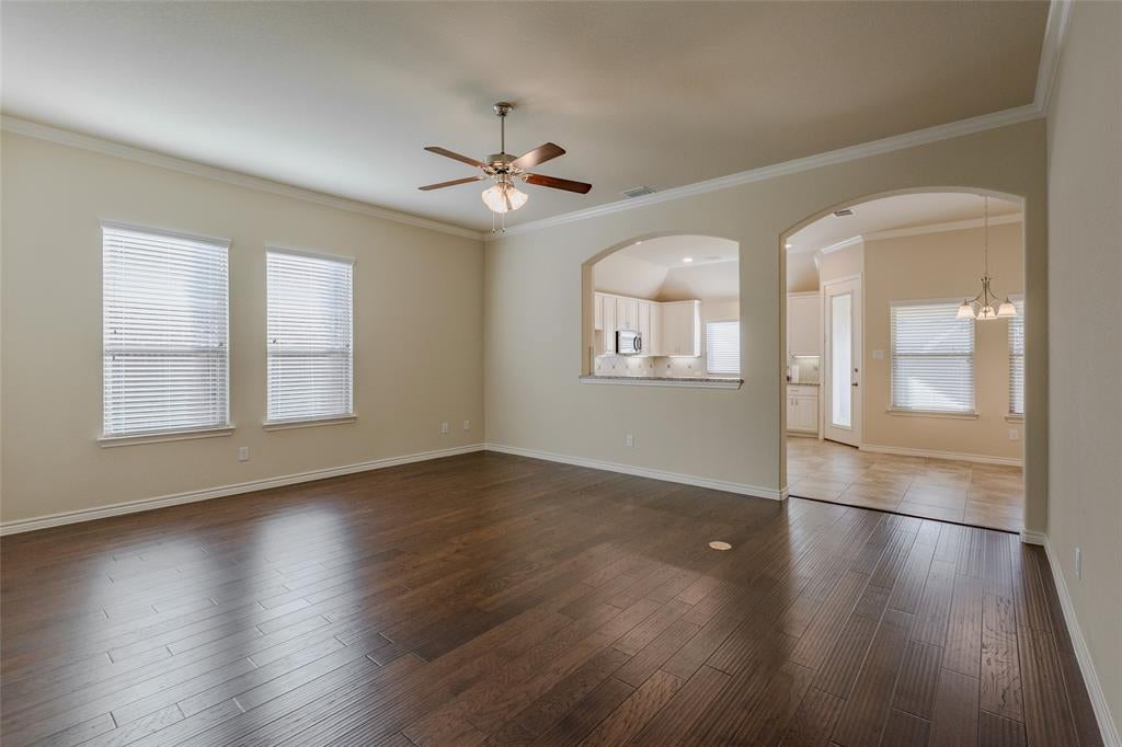 5713 New Ballinger Dr, Denton, TX 76226 photo