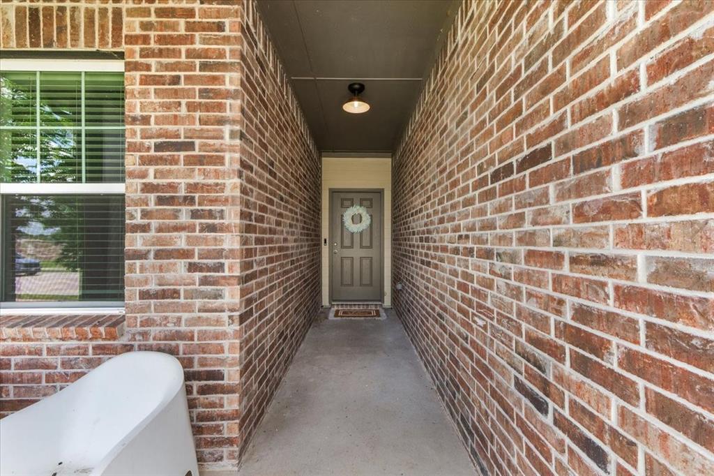 1537 Shadow Hawk Dr, Fort Worth, TX 76052 photo