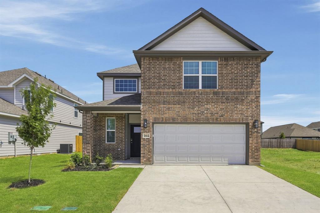2412 Southern Magnolia Dr, Fort Worth, TX 76123