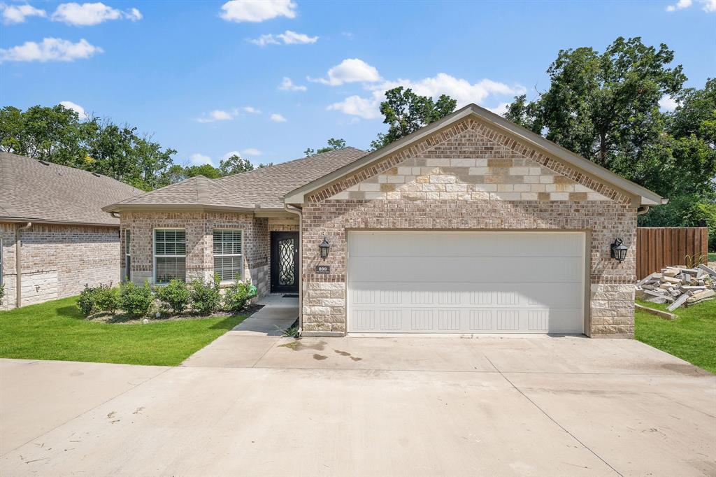 899 Jefferson St, Van Alstyne, TX 75495