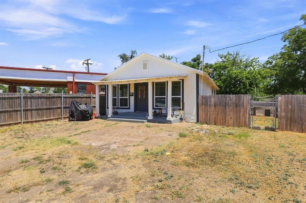 298 7 St, Honey Grove, TX 75446 photo