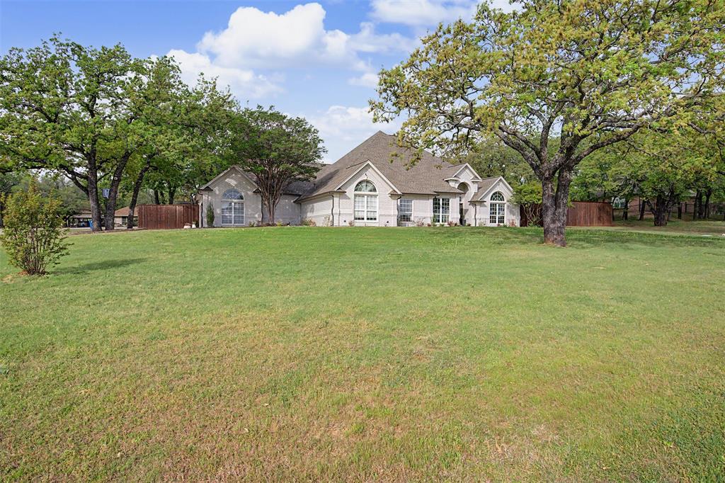 1029 Oakridge Ct, Burleson, TX 76028 photo