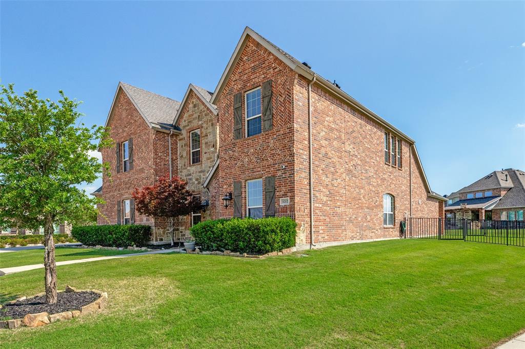 1212 Karsten Ridge Pass, Gunter, TX 75058 photo