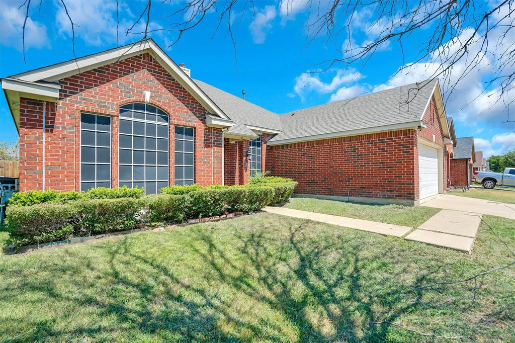117 Fort Edward Dr, Arlington, TX 76002 photo