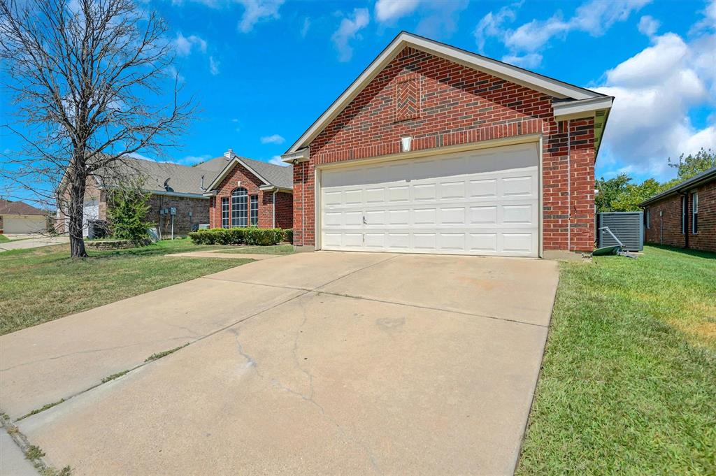 117 Fort Edward Dr, Arlington, TX 76002 photo