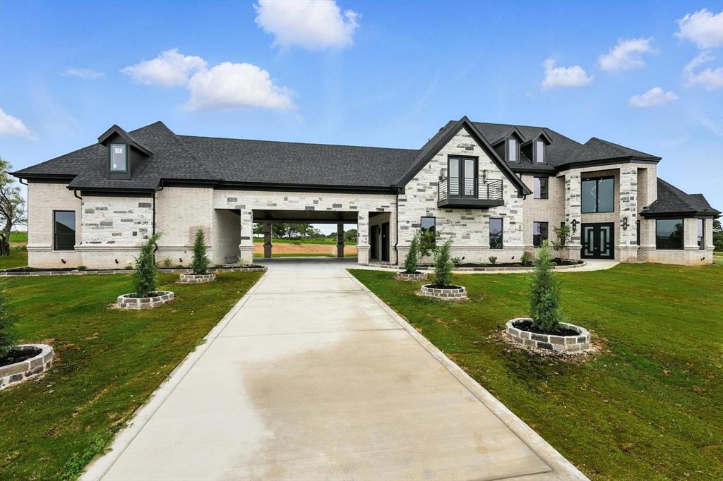 5005 Glenoaks Ct, Weatherford, TX 76088
