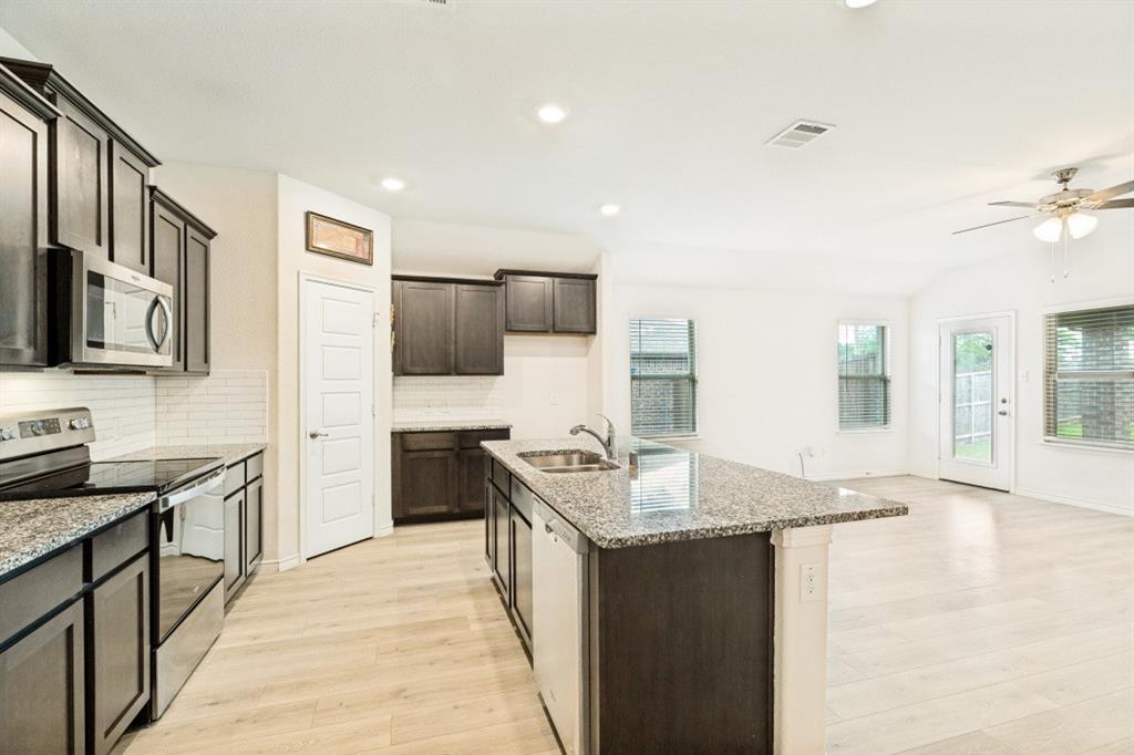 1017 Crepe Myrtle Ln, Anna, TX 75409 photo