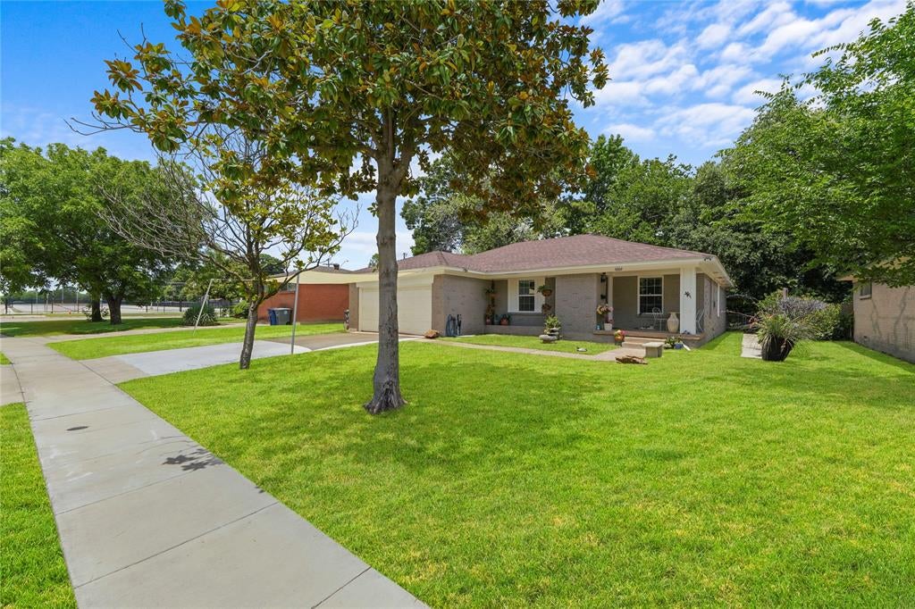 9209 Palisade Dr, Dallas, TX 75217