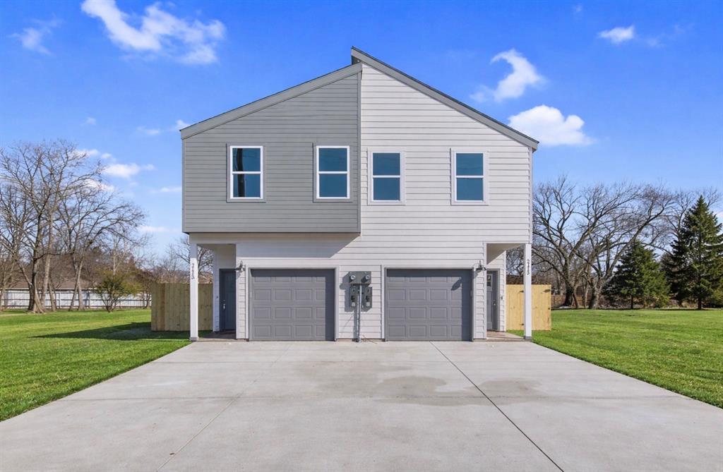 2113 Wright St, Greenville, TX 75401