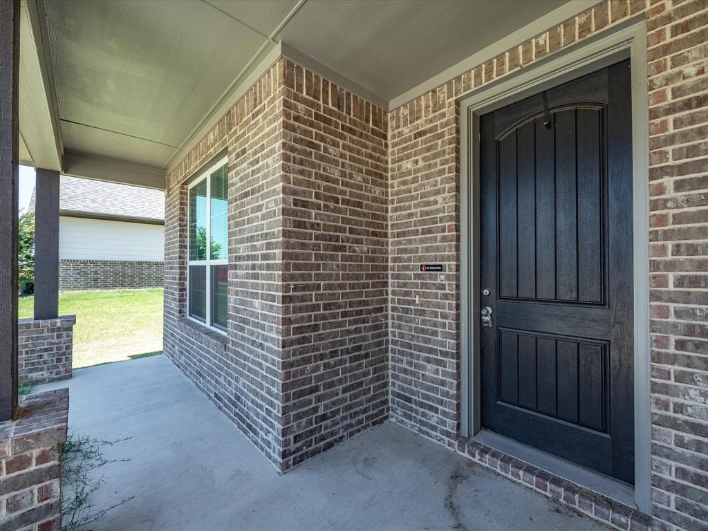 812 Taliaferro Trl, Springtown, TX 76082 photo