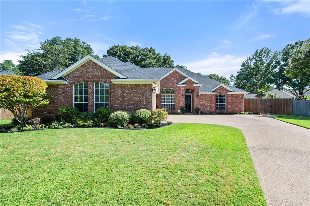 5 Brookside Ct, Mansfield, TX 76063