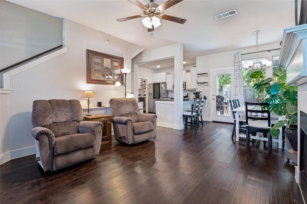 909 Cope St, Mansfield, TX 76065 photo