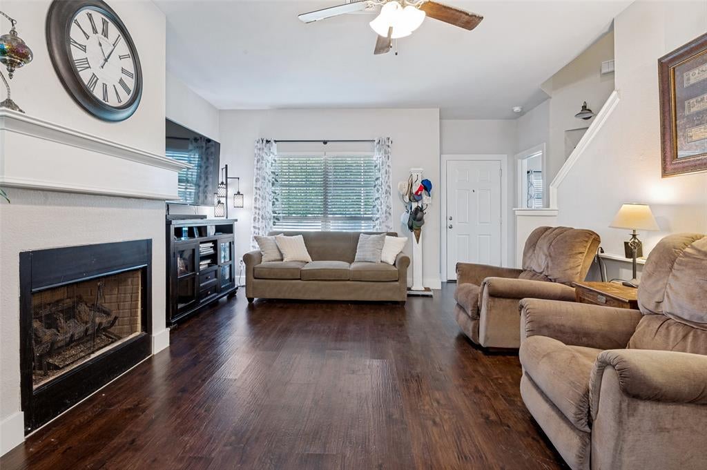 909 Cope St, Mansfield, TX 76065 photo