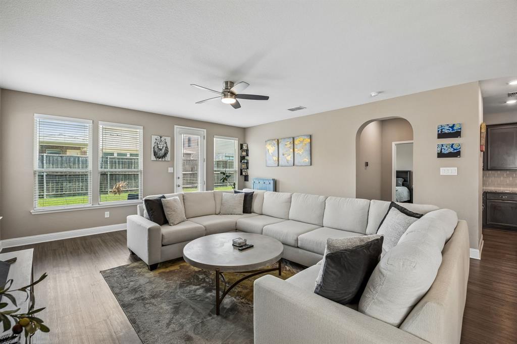 636 Fox View Dr, Fort Worth, TX 76131 photo