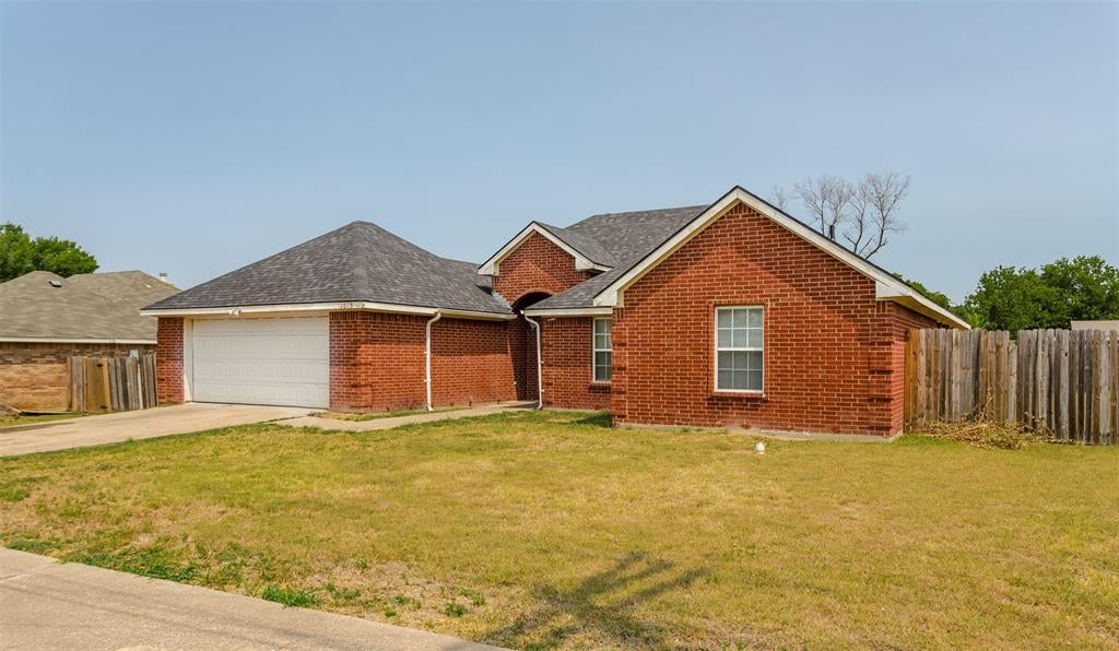 1015 Balkan Dr, Lancaster, TX 75134