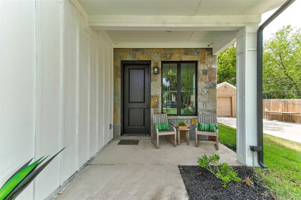 2928 Livingston Ave, Fort Worth, TX 76110 photo