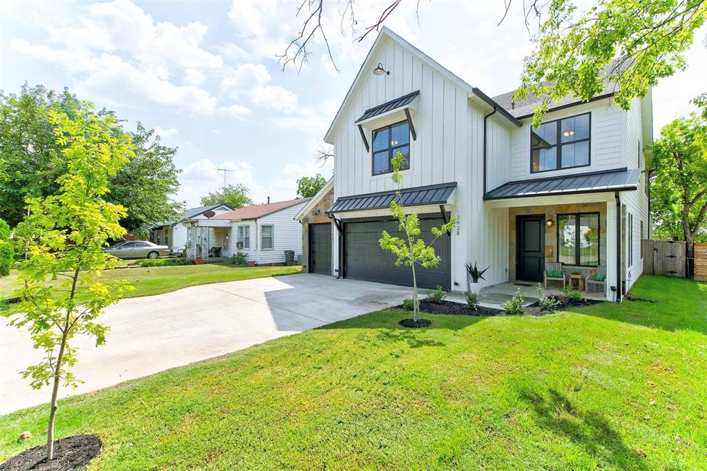 2928 Livingston Ave, Fort Worth, TX 76110