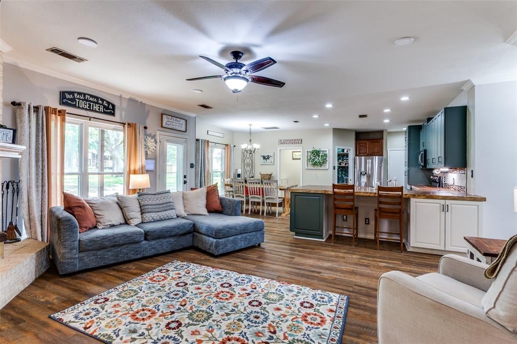 412 Paradise Canyon Cir, Paradise, TX 76073 photo
