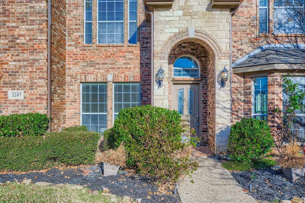 2207 Creekedge Ct, Corinth, TX 76210 photo