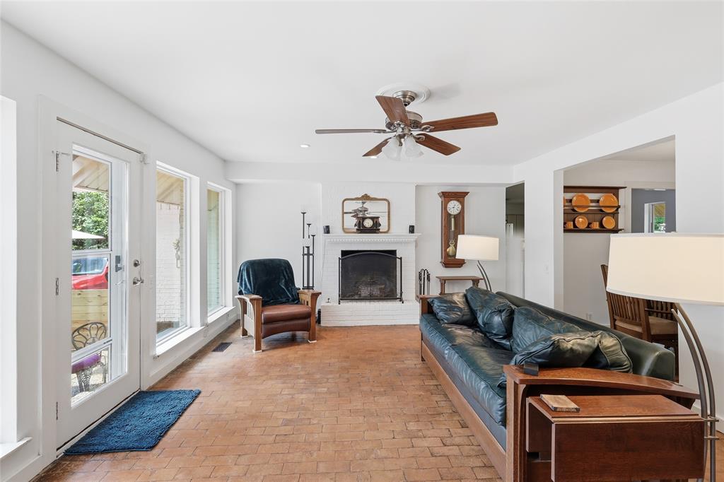 9432 Dixie Ln, Dallas, TX 75228 photo