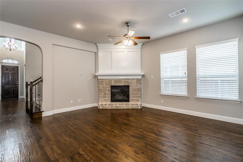 852 Sweet Iron Rd, Frisco, TX 75036 photo