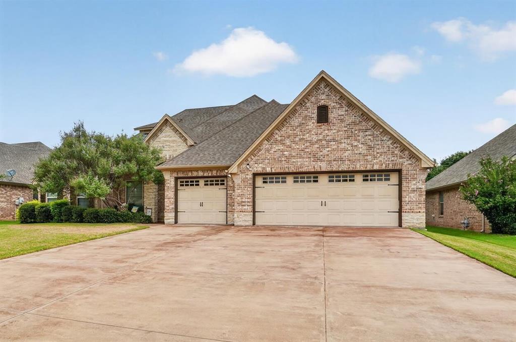 3545 Abes Landing Dr, Granbury, TX 76049