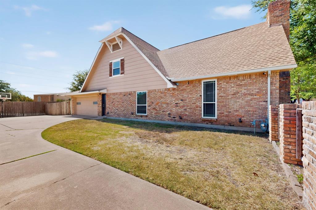 1380 Green Hills Ct, Duncanville, TX 75137 photo