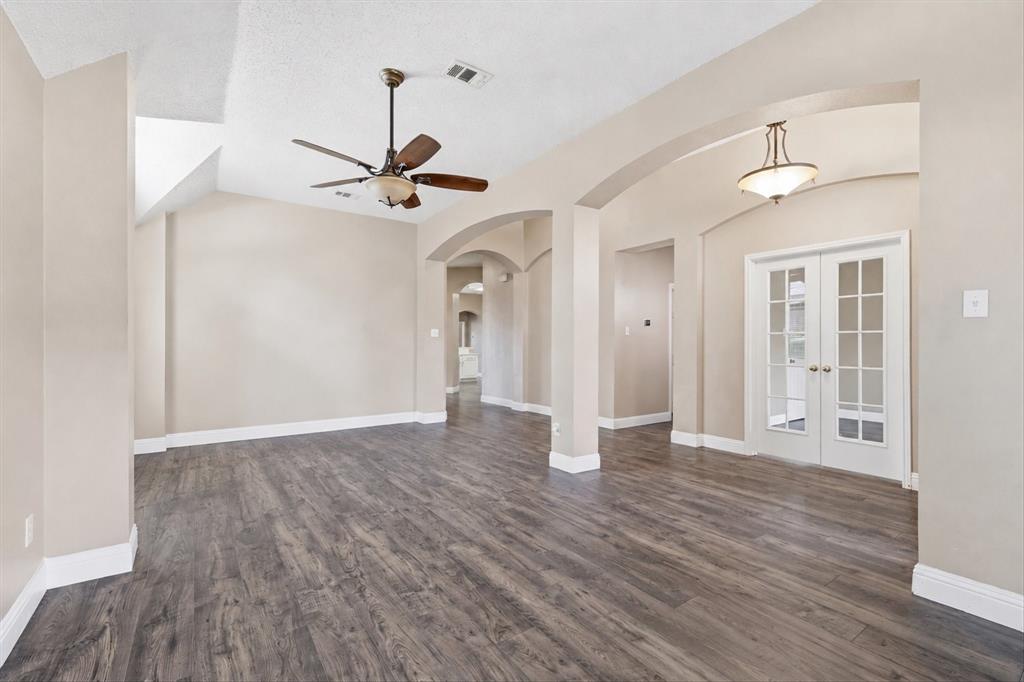 5541 Cranberry Dr, Fort Worth, TX 76137 photo