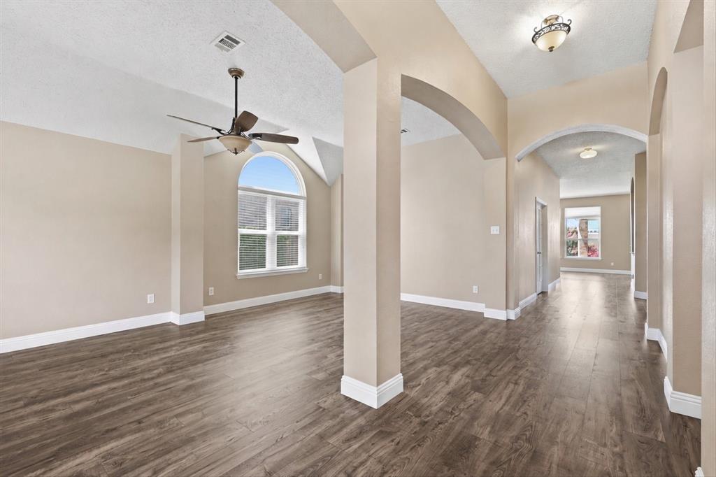 5541 Cranberry Dr, Fort Worth, TX 76137 photo
