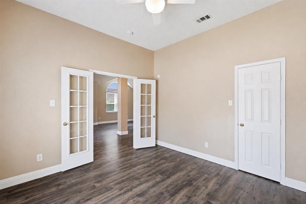 5541 Cranberry Dr, Fort Worth, TX 76137 photo