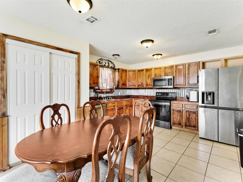 625 Linda Ct, Joshua, TX 76058 photo