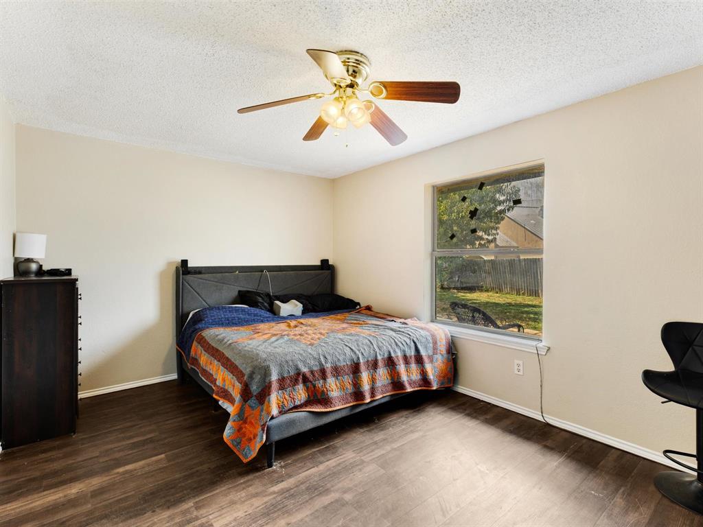 625 Linda Ct, Joshua, TX 76058 photo