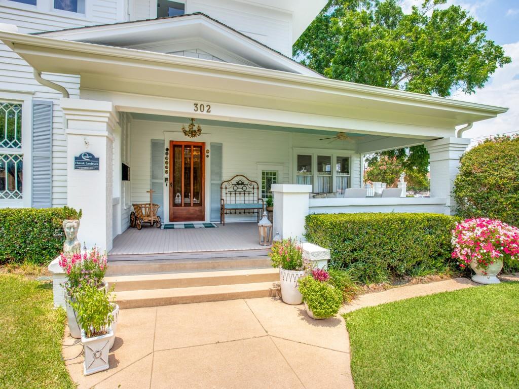 302 Featherston St, Cleburne, TX 76033 photo