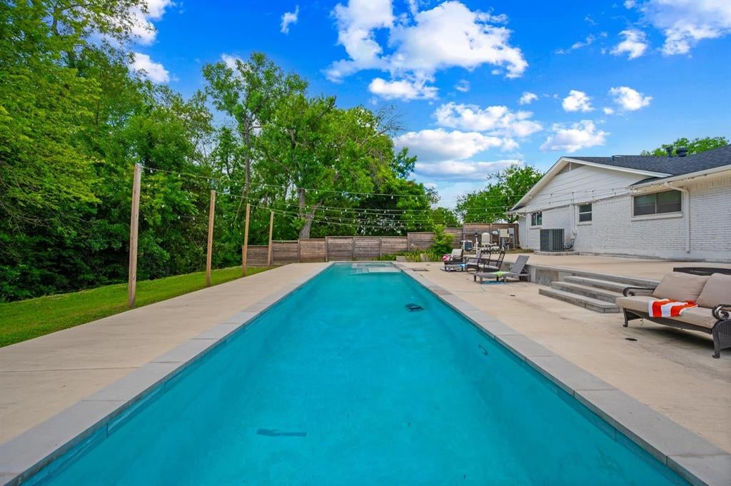 6602 Lyons Rd, Garland, TX 75043 photo