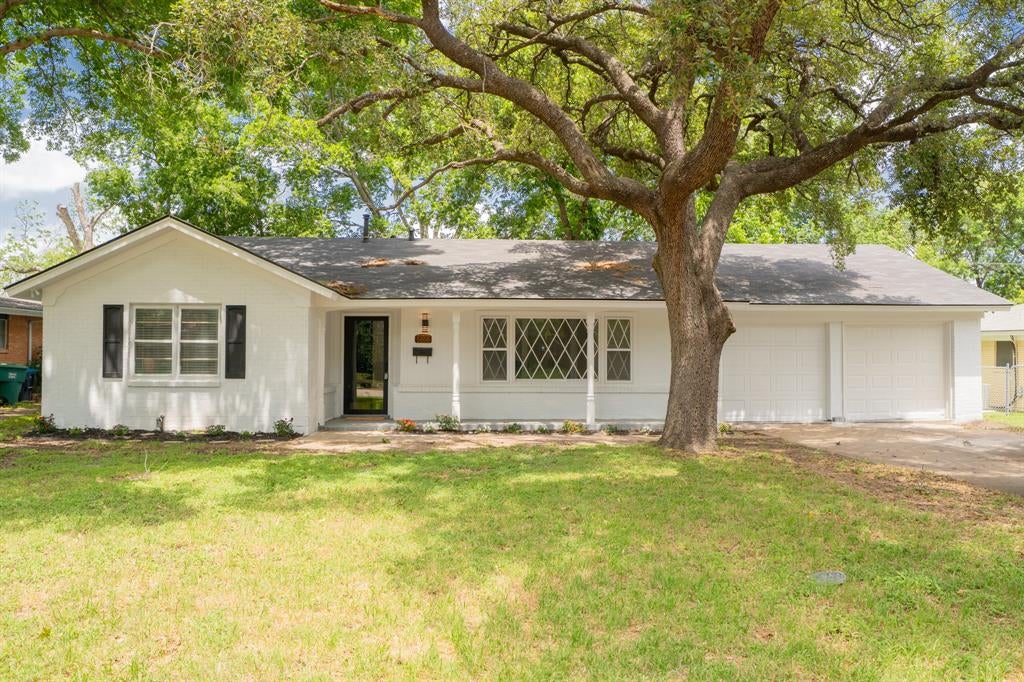 5808 Wales Ave, Fort Worth, TX 76133