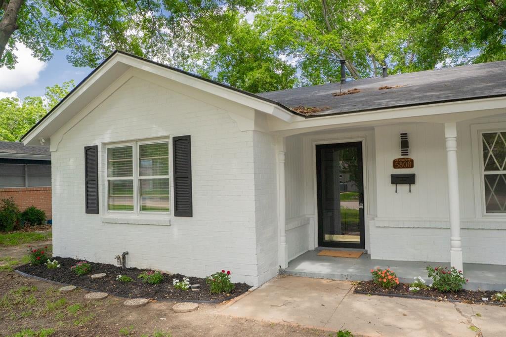 5808 Wales Ave, Fort Worth, TX 76133 photo