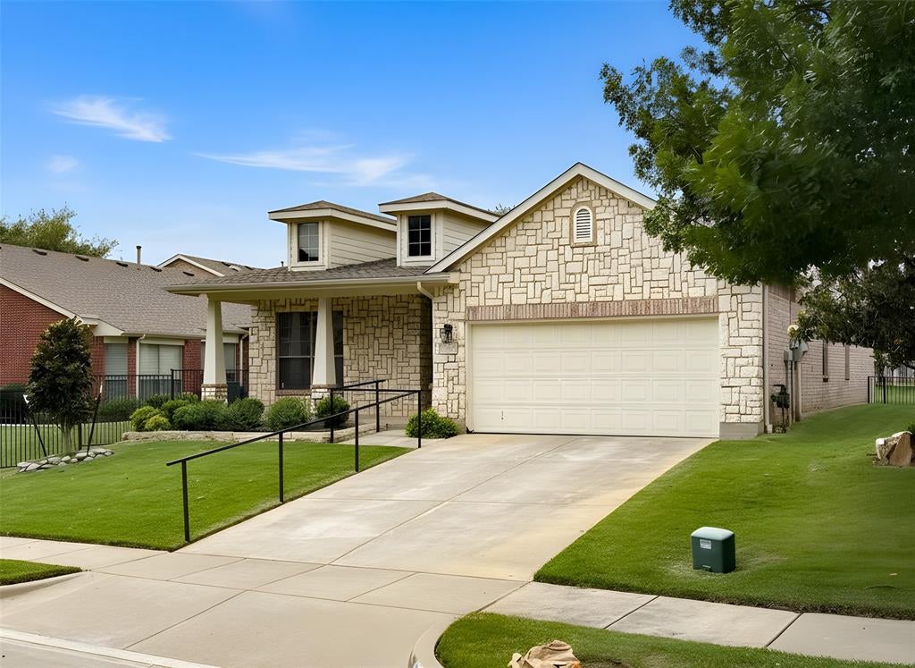 6820 Algarve Dr, Denton, TX 76210 photo