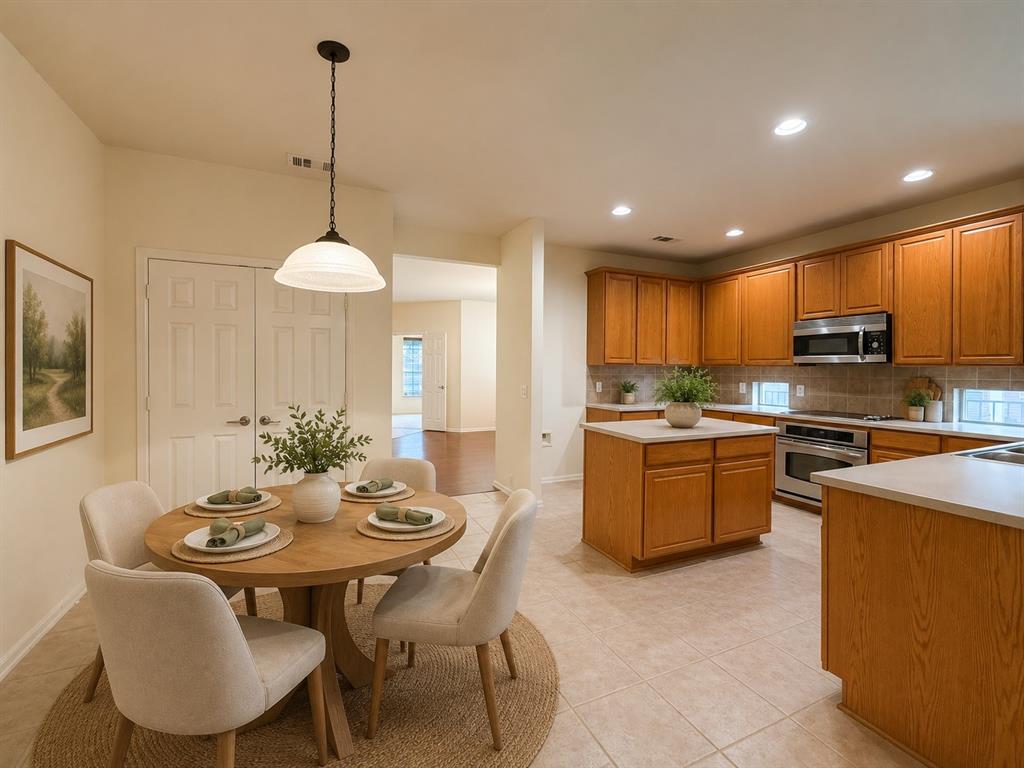 6820 Algarve Dr, Denton, TX 76210 photo