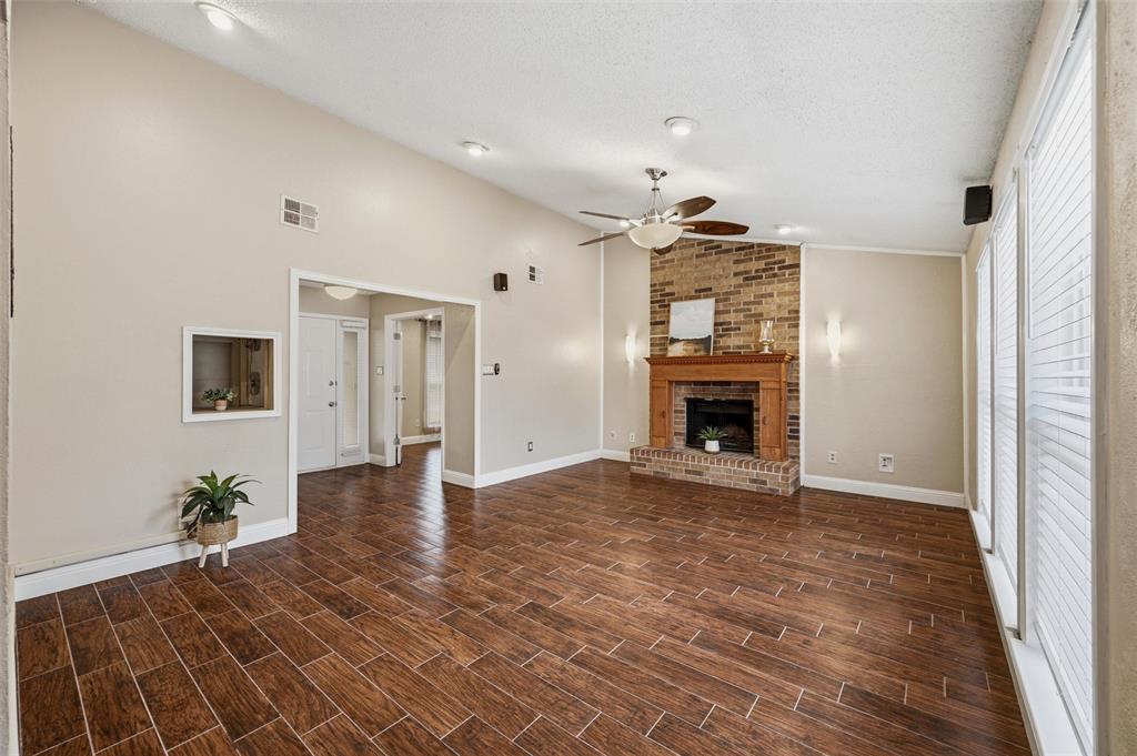 2713 Riviera Dr, Garland, TX 75040 photo