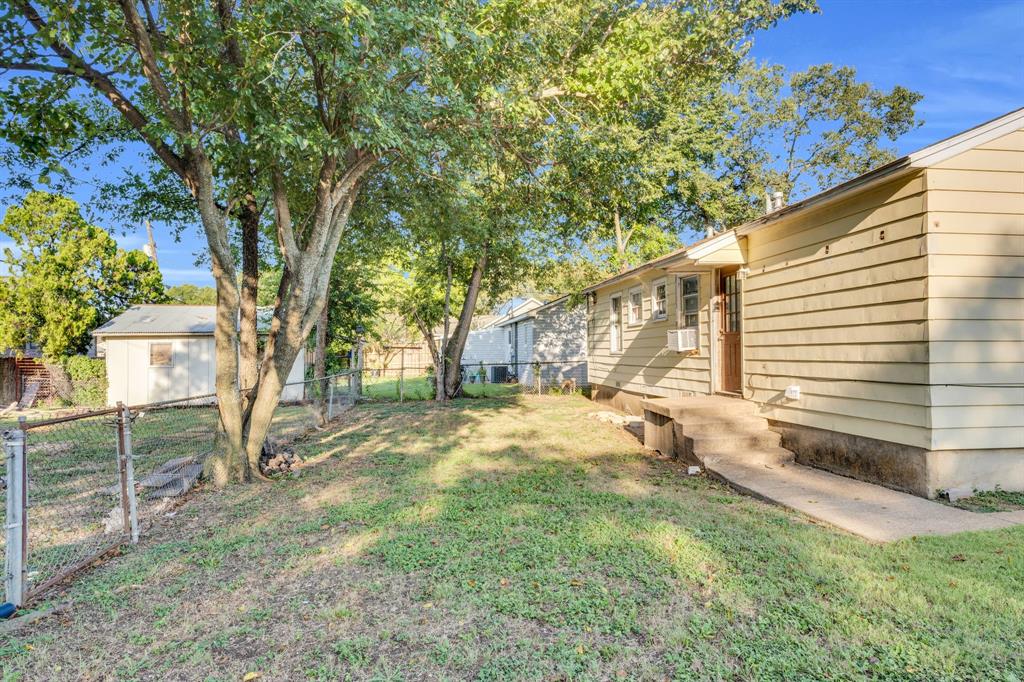 202 W Wheatland Rd, Duncanville, TX 75116 photo