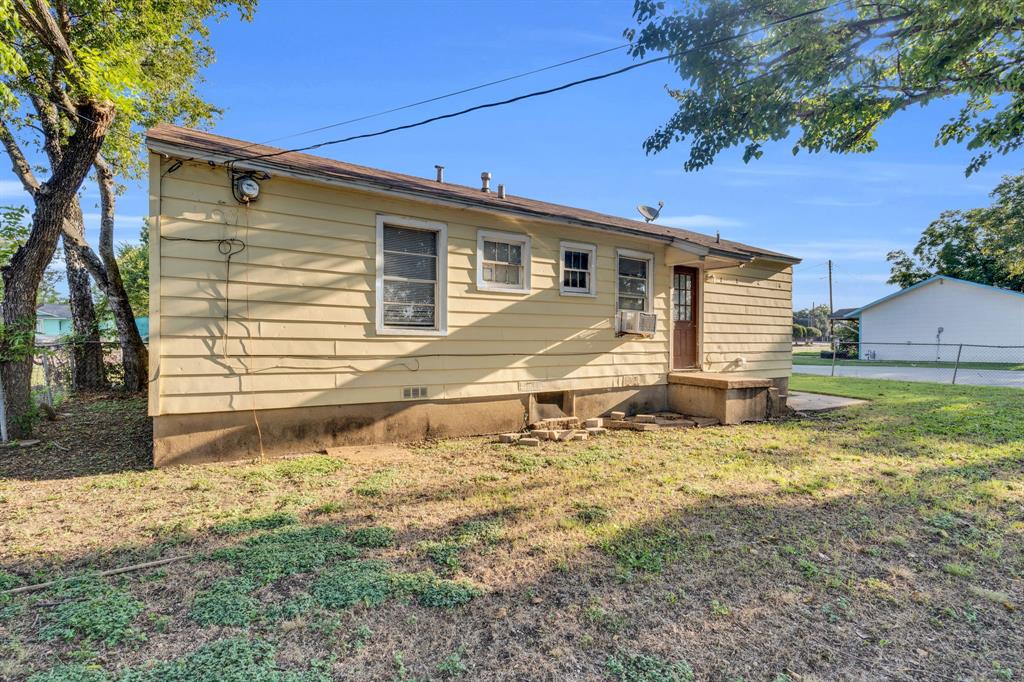 202 W Wheatland Rd, Duncanville, TX 75116 photo