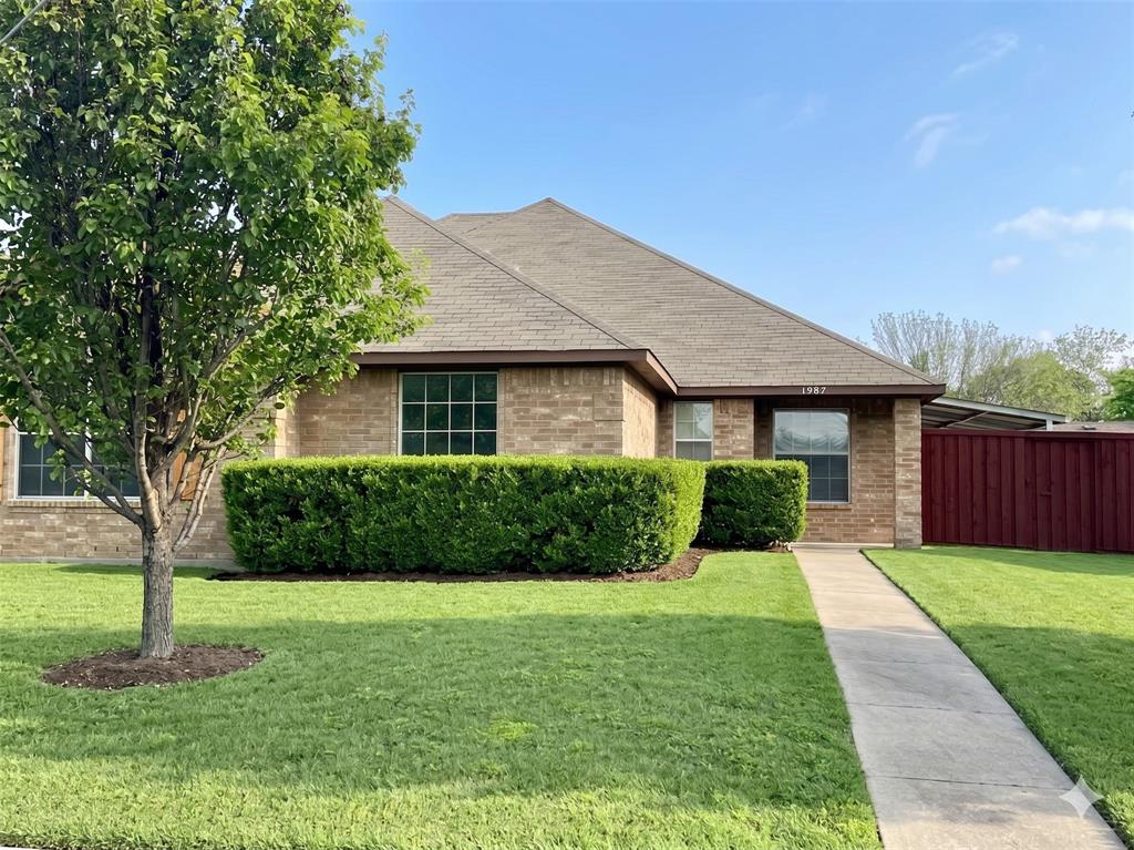 1987 Castle Dr, Garland, TX 75040