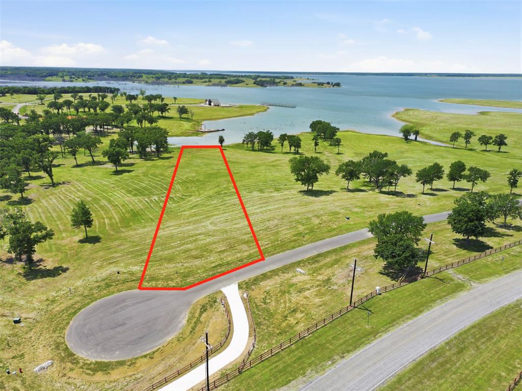 215 Lakeshore Terrace, Windom, TX 75492